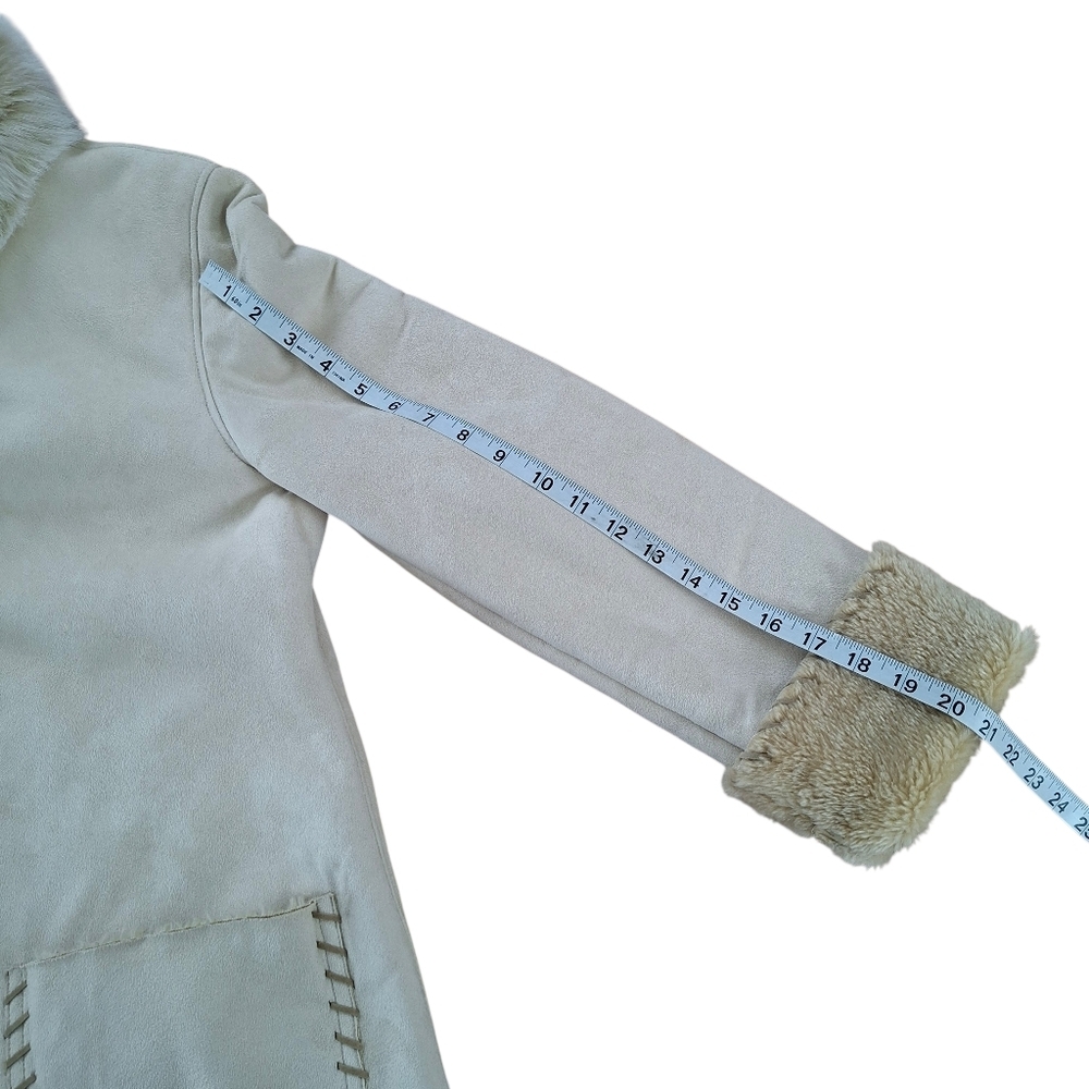 Elegant Vegan Cream Women's Coat Faux Fur & Faux Suede - Picture 9 of 13